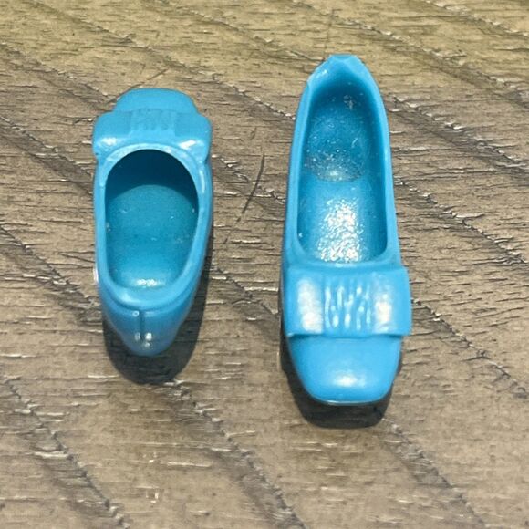 Vintage Barbie Sears Exclusive The Yellow Go 1816 Coat hat shoes Hose Stockings - Picture 4 of 9